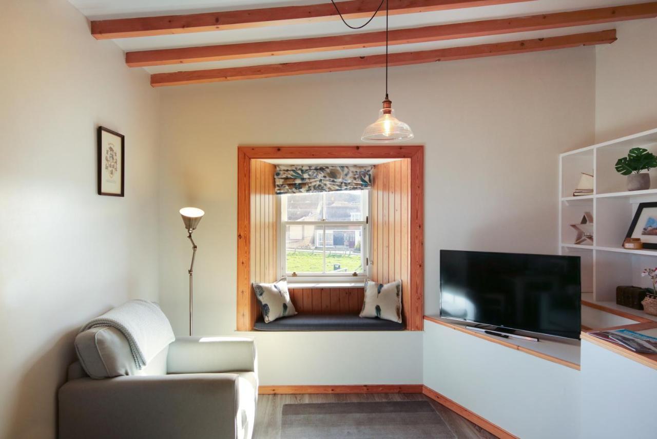 Nisbet'S Tower Villa อายเมาธ์ ภายนอก รูปภาพ
